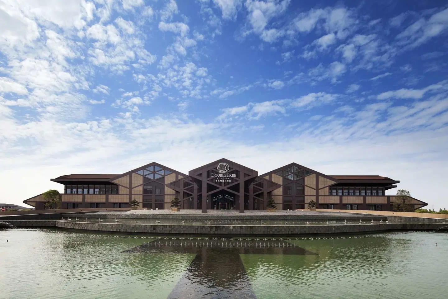 DoubleTree by Hilton Jiaxing EXTERIOR