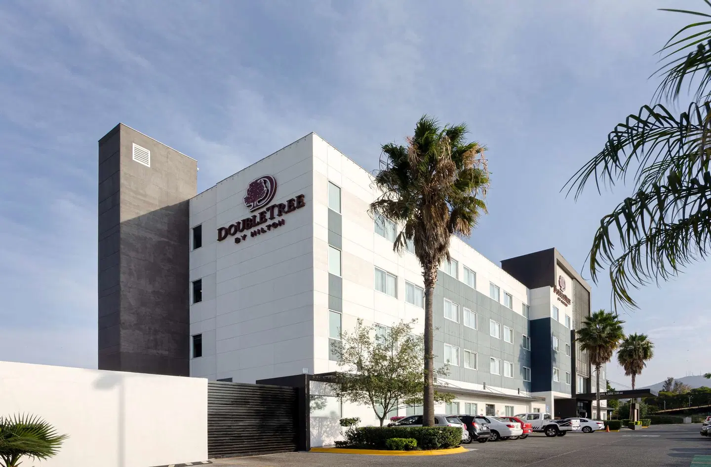 DoubleTree by Hilton Queretaro EXTERIOR