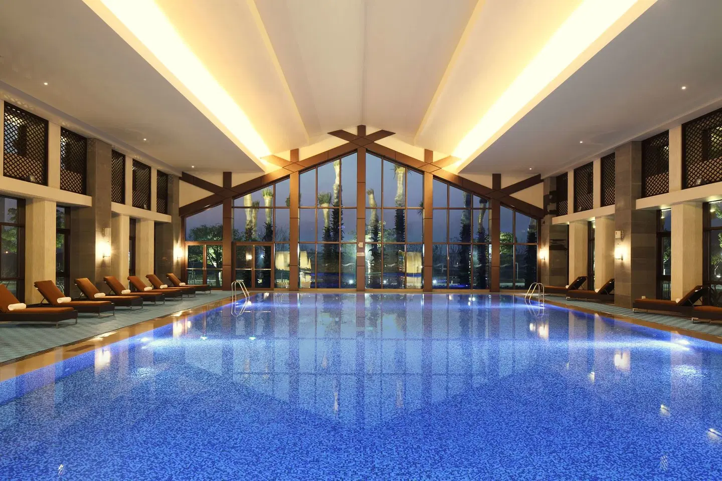 DoubleTree by Hilton Jiaxing Hallenbad