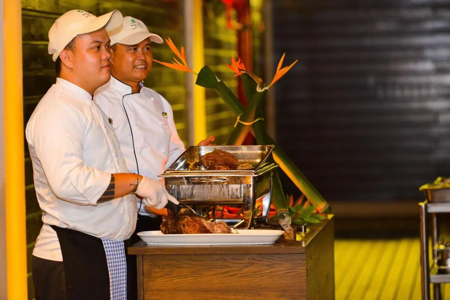 Mulu Marriott Resort & Spa PEOPLE