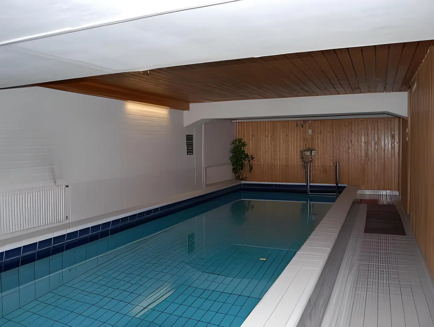 Hirvi Hallenbad