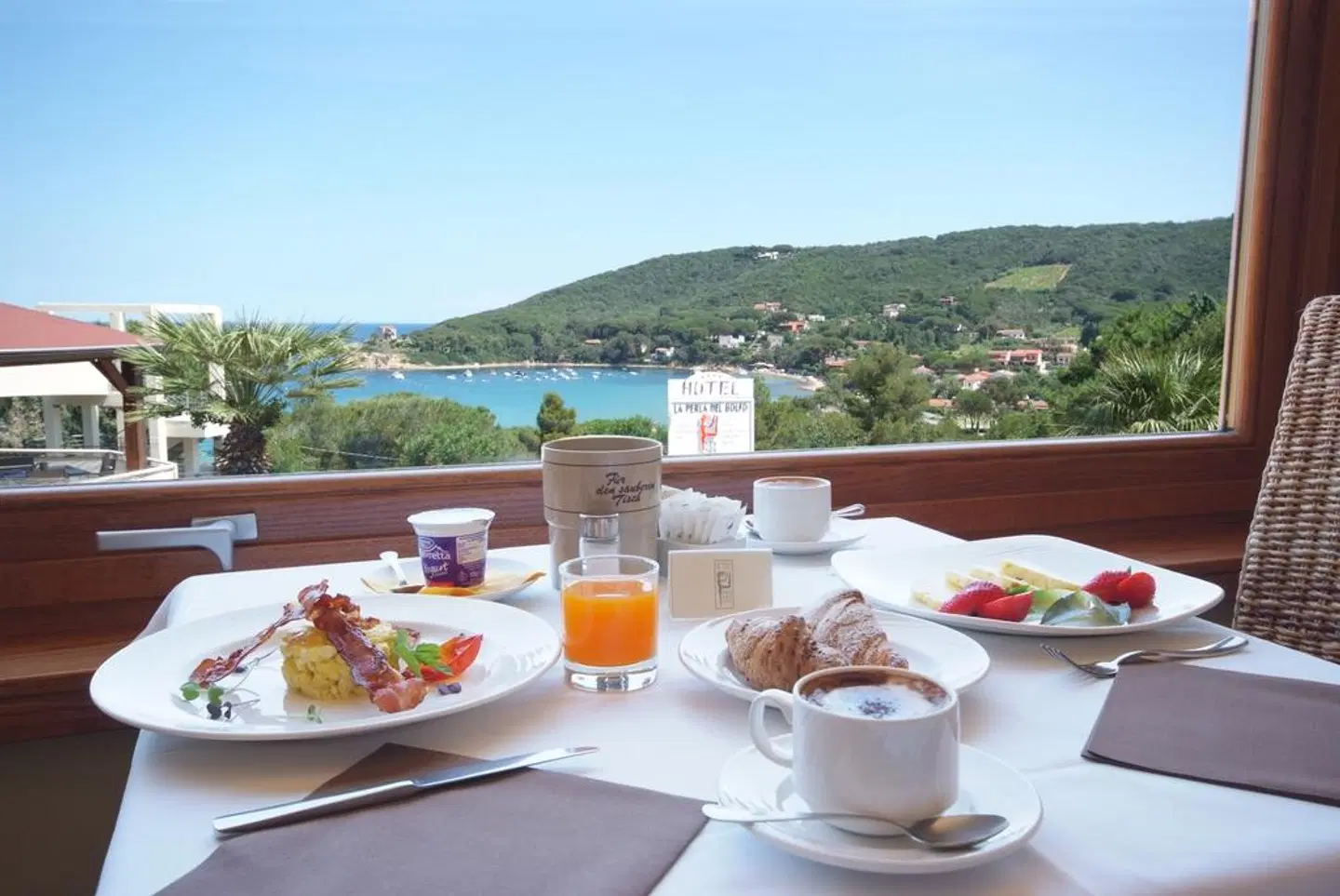La Perla Del Golfo Restaurant