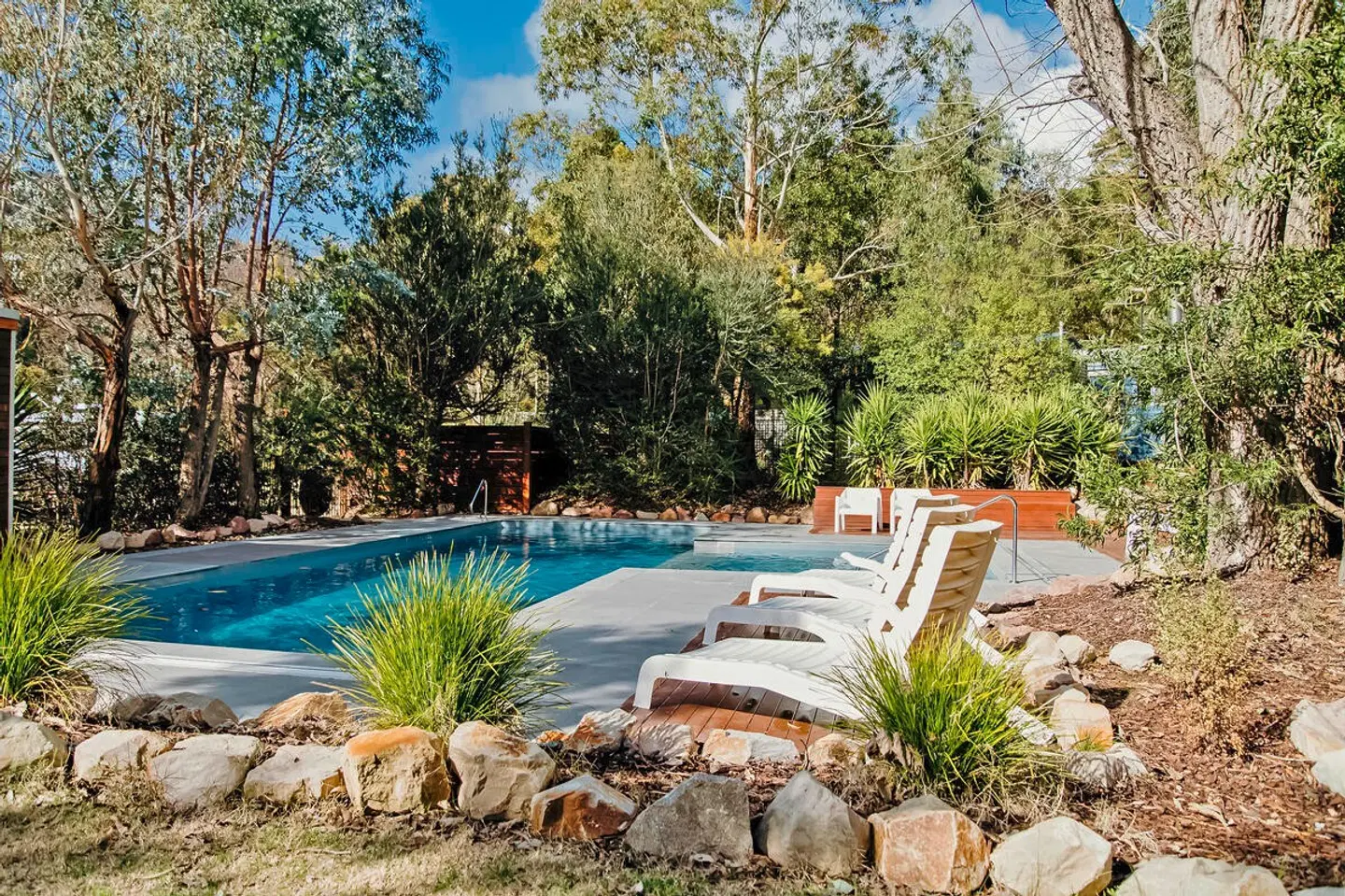 Halls Gap Lakeside Tourist Park OUTDOOR_POOL