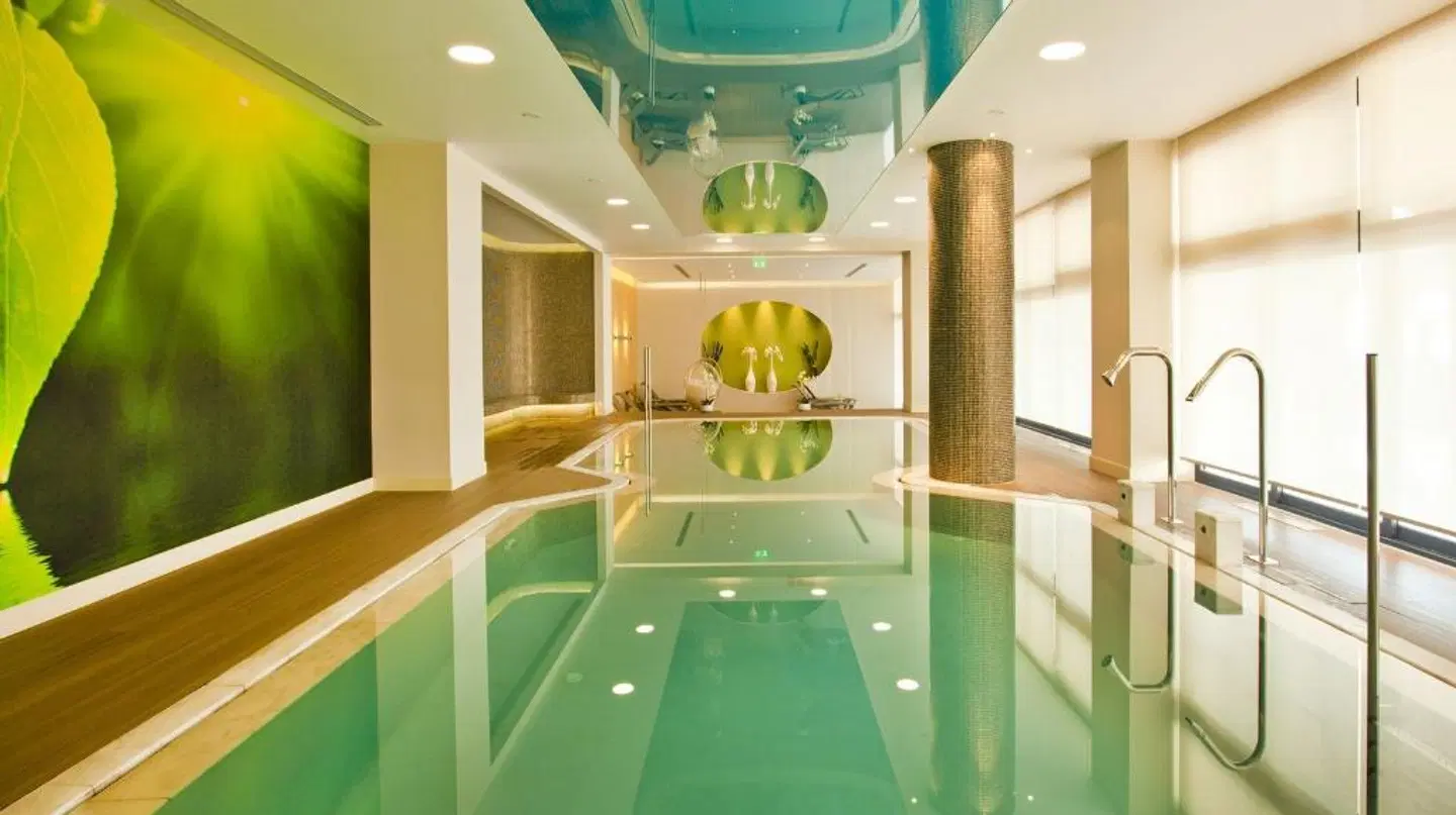 Kipriotis Maris Suites Hallenbad