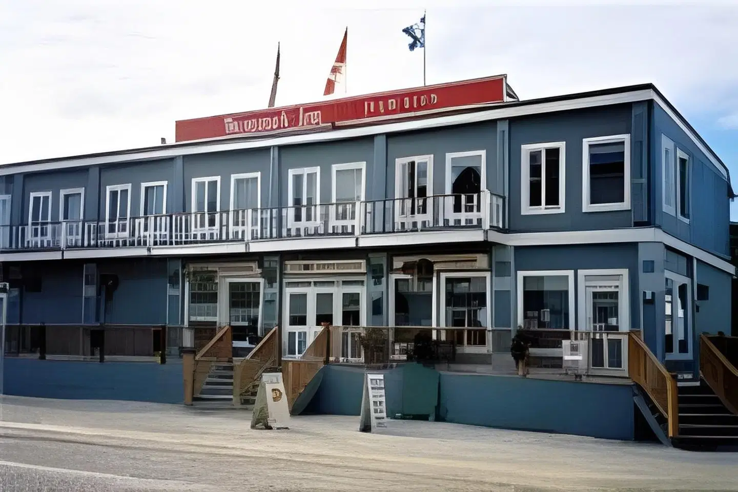 Westmark Inn Dawson City EXTERIOR