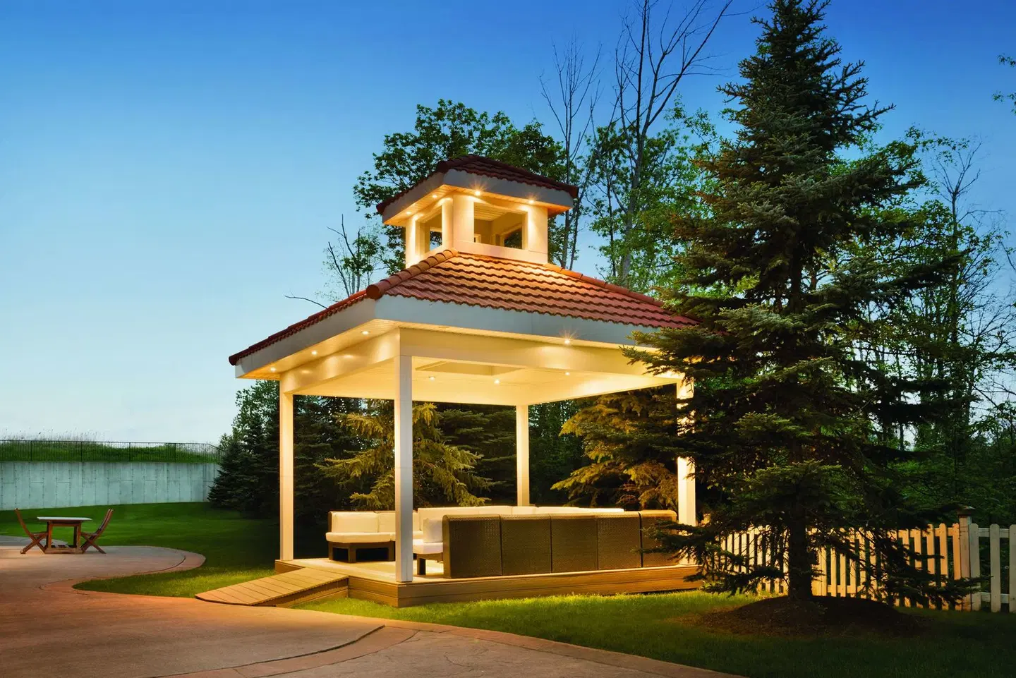Hilton Garden Inn Niagara-on-the-Lake EXTERIOR