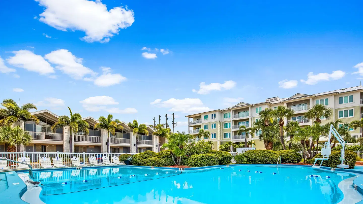 Best Western PLUS Yacht Harbour Inn OUTDOOR_POOL