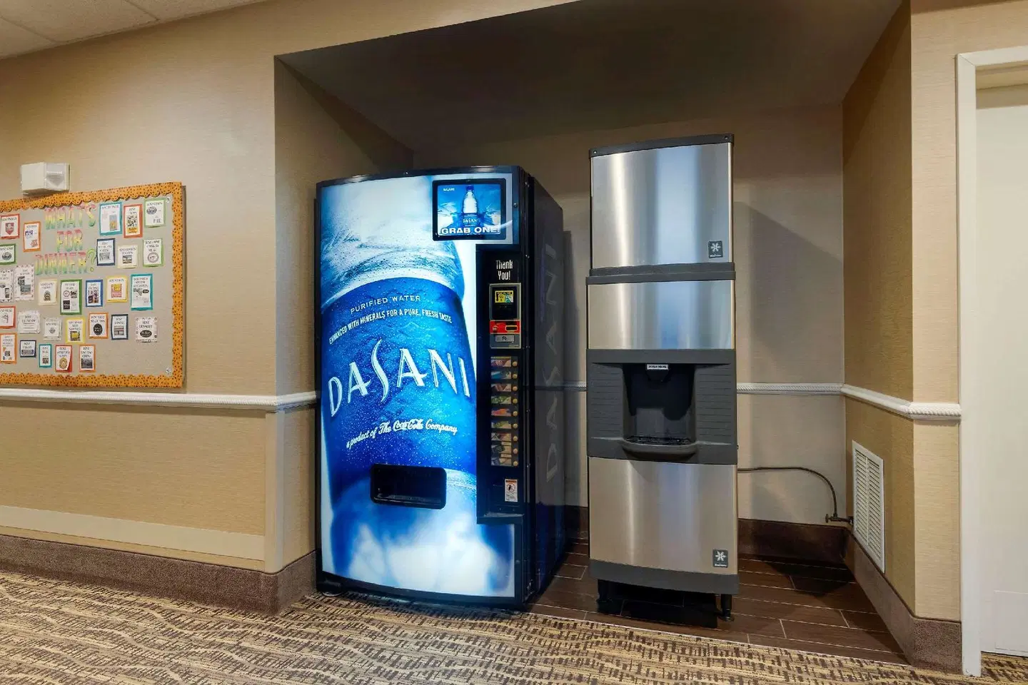 Comfort Inn & Suites ROOM_EXAMPLE