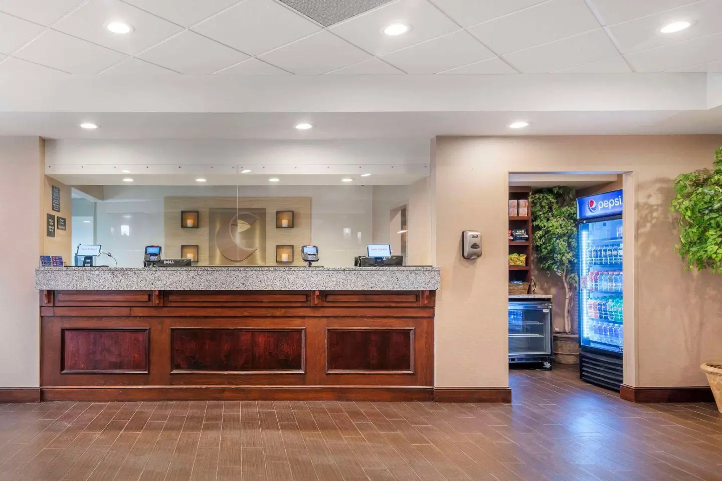 Comfort Inn and Suites Dover LOUNGE_LOBBY