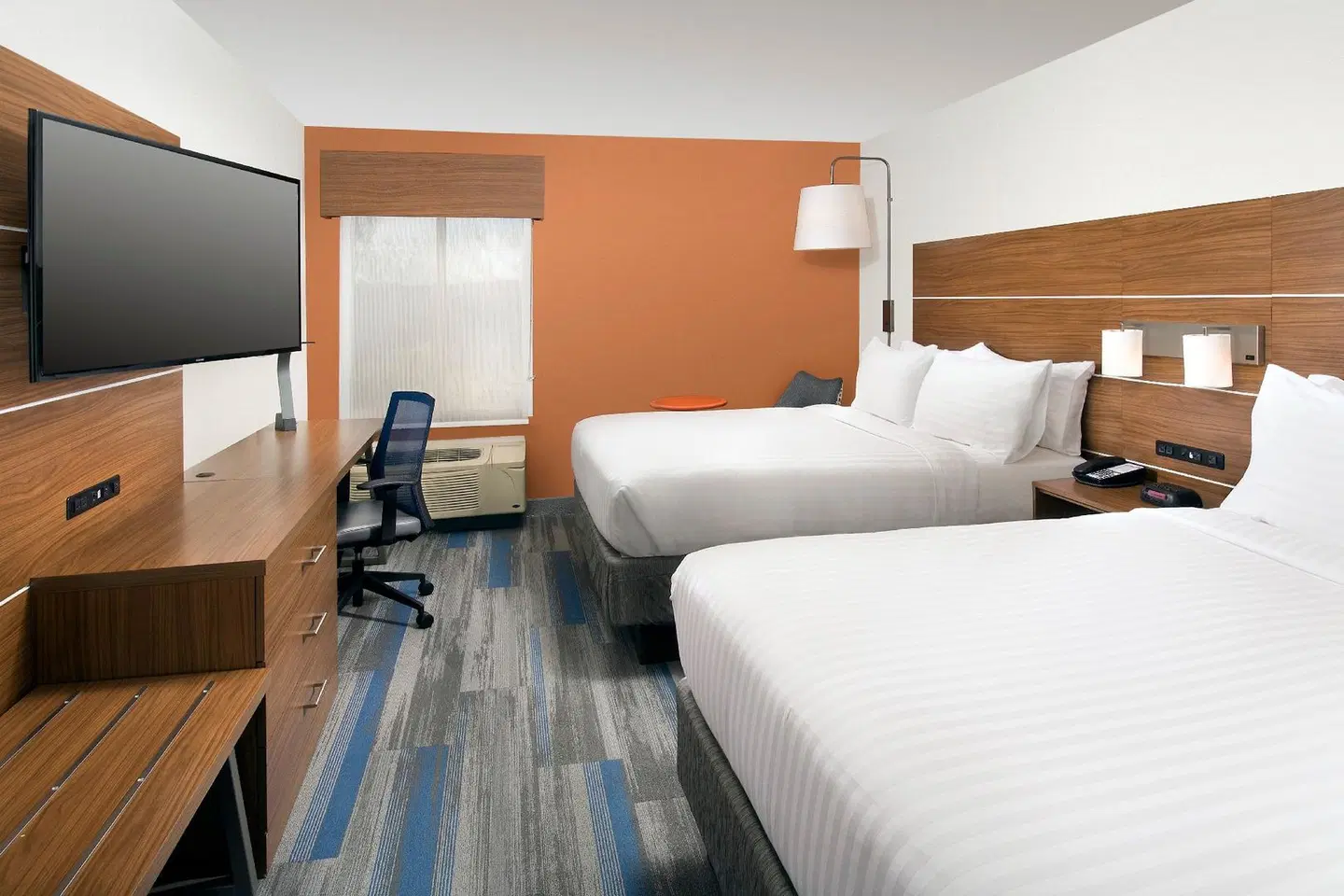 Holiday Inn Express & Suites College Park-University Area by IHG ROOM_EXAMPLE