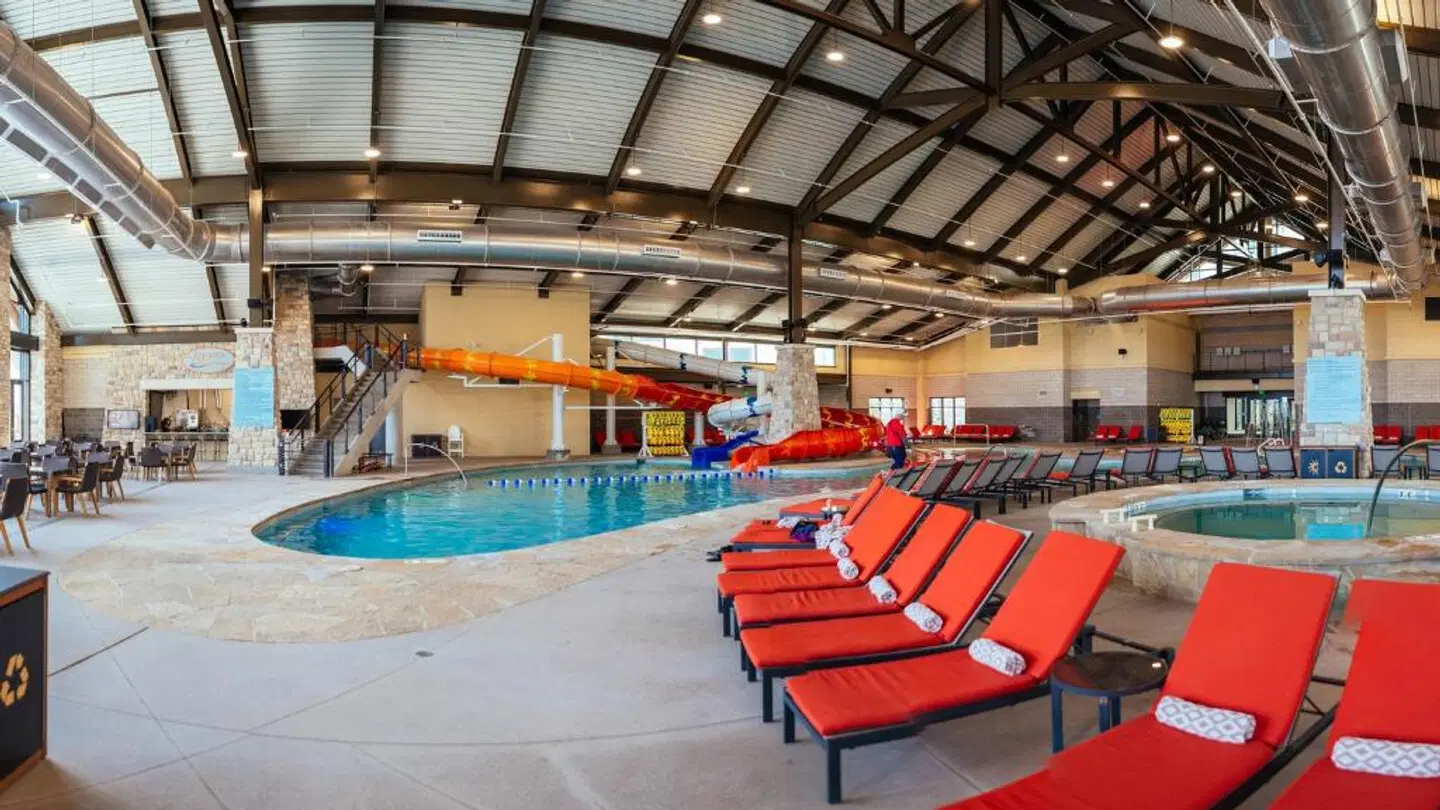 Gaylord Rockies Resort & Convention Center Hallenbad