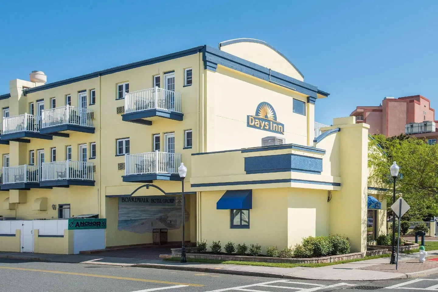 Days Inn by Wyndham Ocean City Oceanfront EXTERIOR