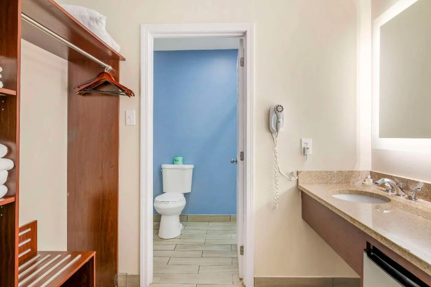Ogunquit River Inn & Suites Badezimmer