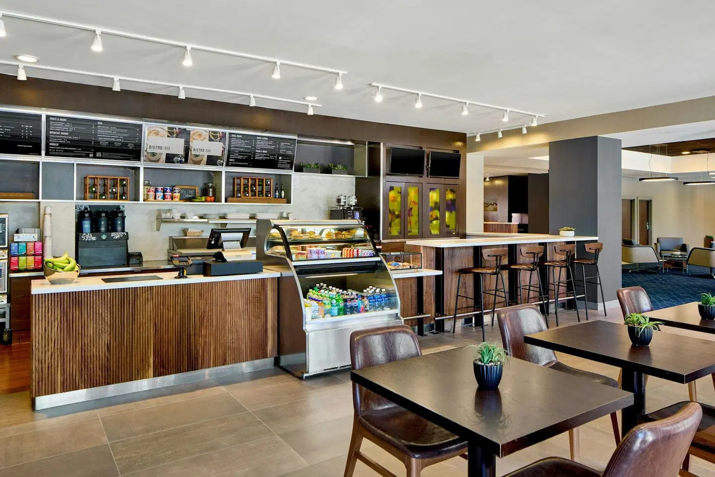 Courtyard by Marriott Providence Downtown Bar