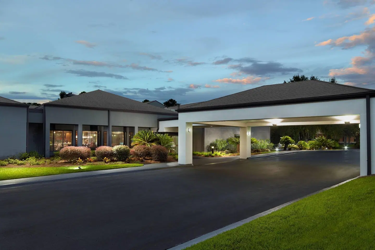 Courtyard by Marriott Tallahassee Downtown/Capitol EXTERIOR