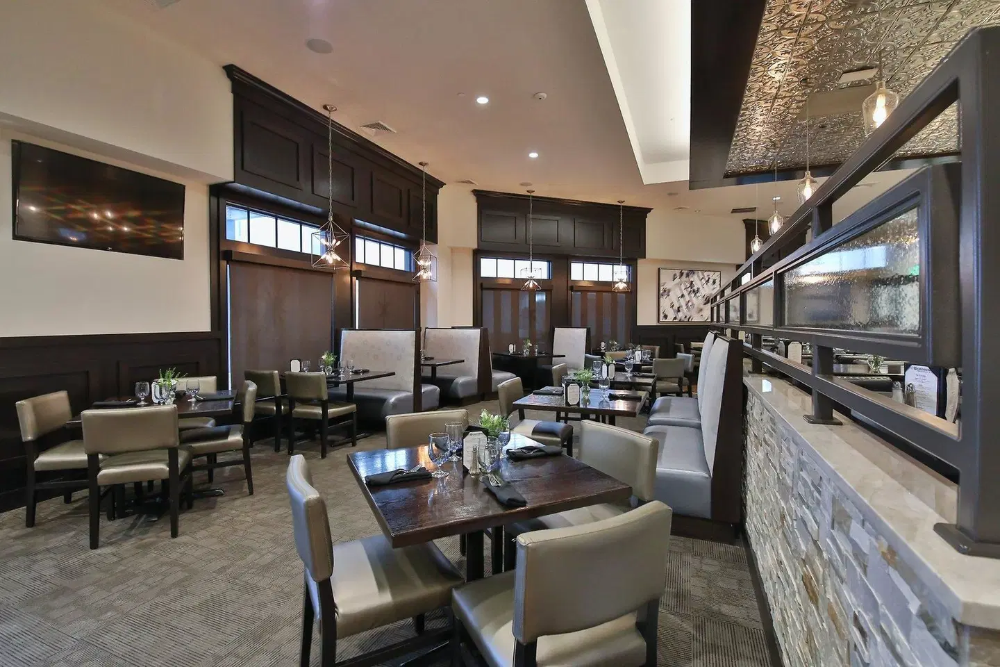 Crowne Plaza Providence - Warwick (Airport) by IHG Restaurant