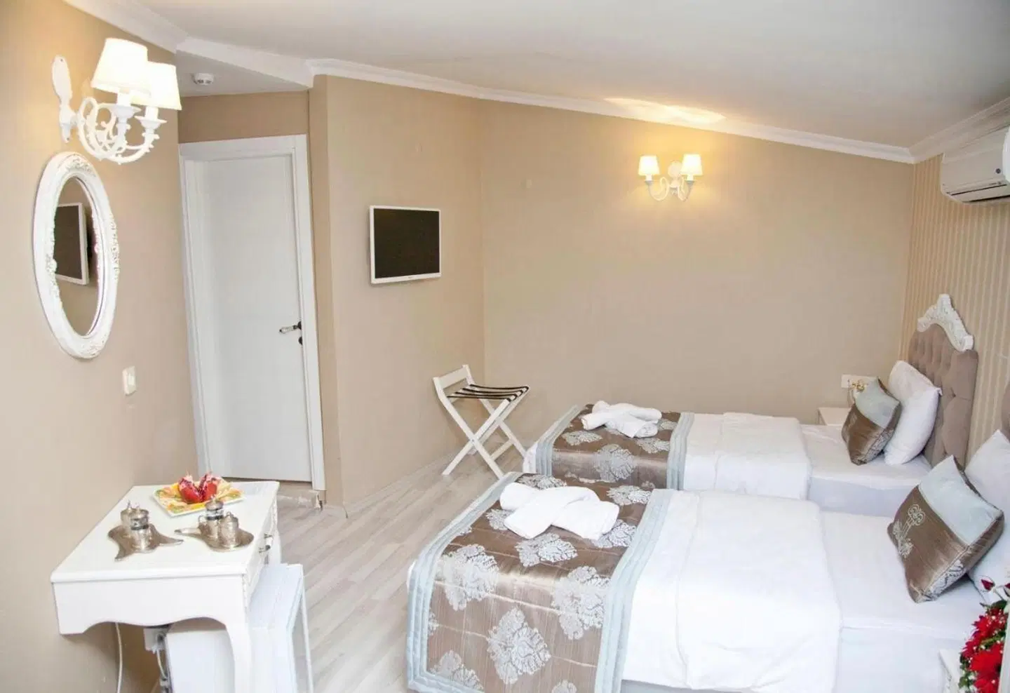 Kadi Konagi Thermal Hotel Badezimmer