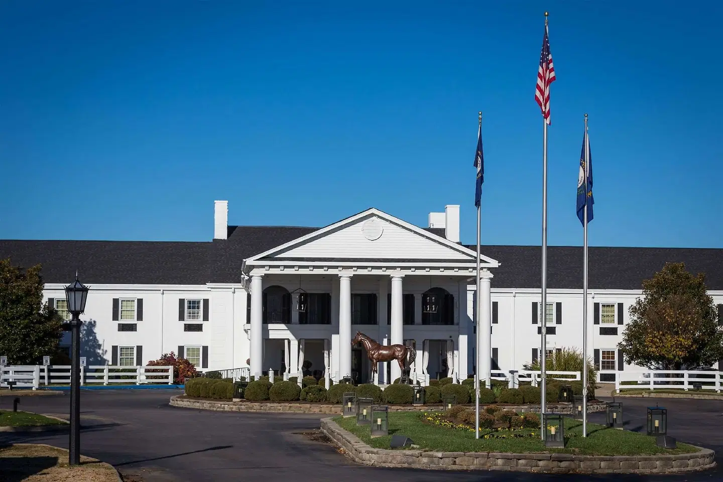 The Campbell House Lexington, Curio Collection by Hilton EXTERIOR
