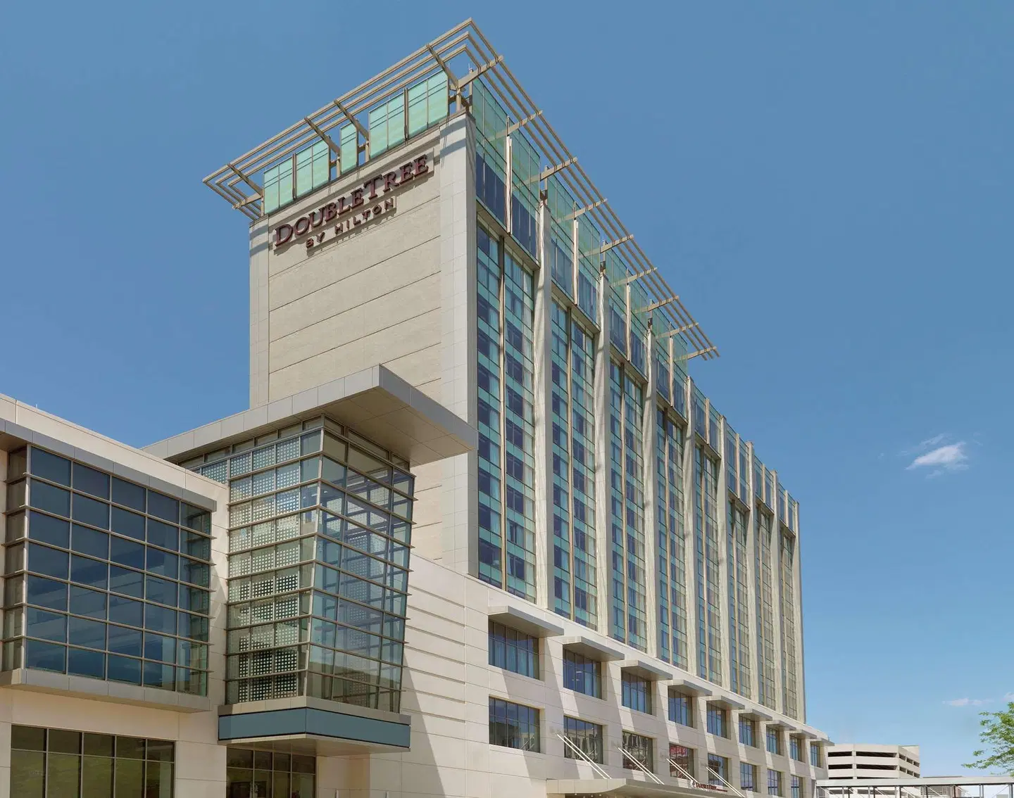 DoubleTree by Hilton Hotel Cedar Rapids Convention Complex EXTERIOR