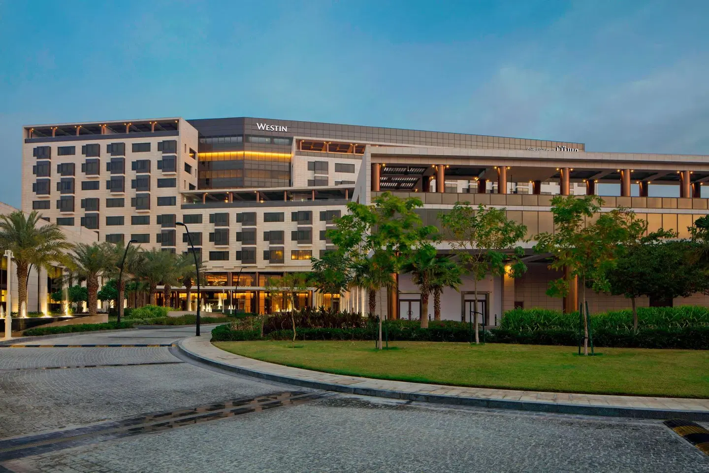 The Westin Doha Hotel & Spa EXTERIOR
