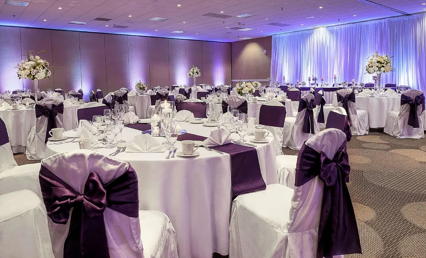 DoubleTree by Hilton St. Louis at Westport Restaurant
