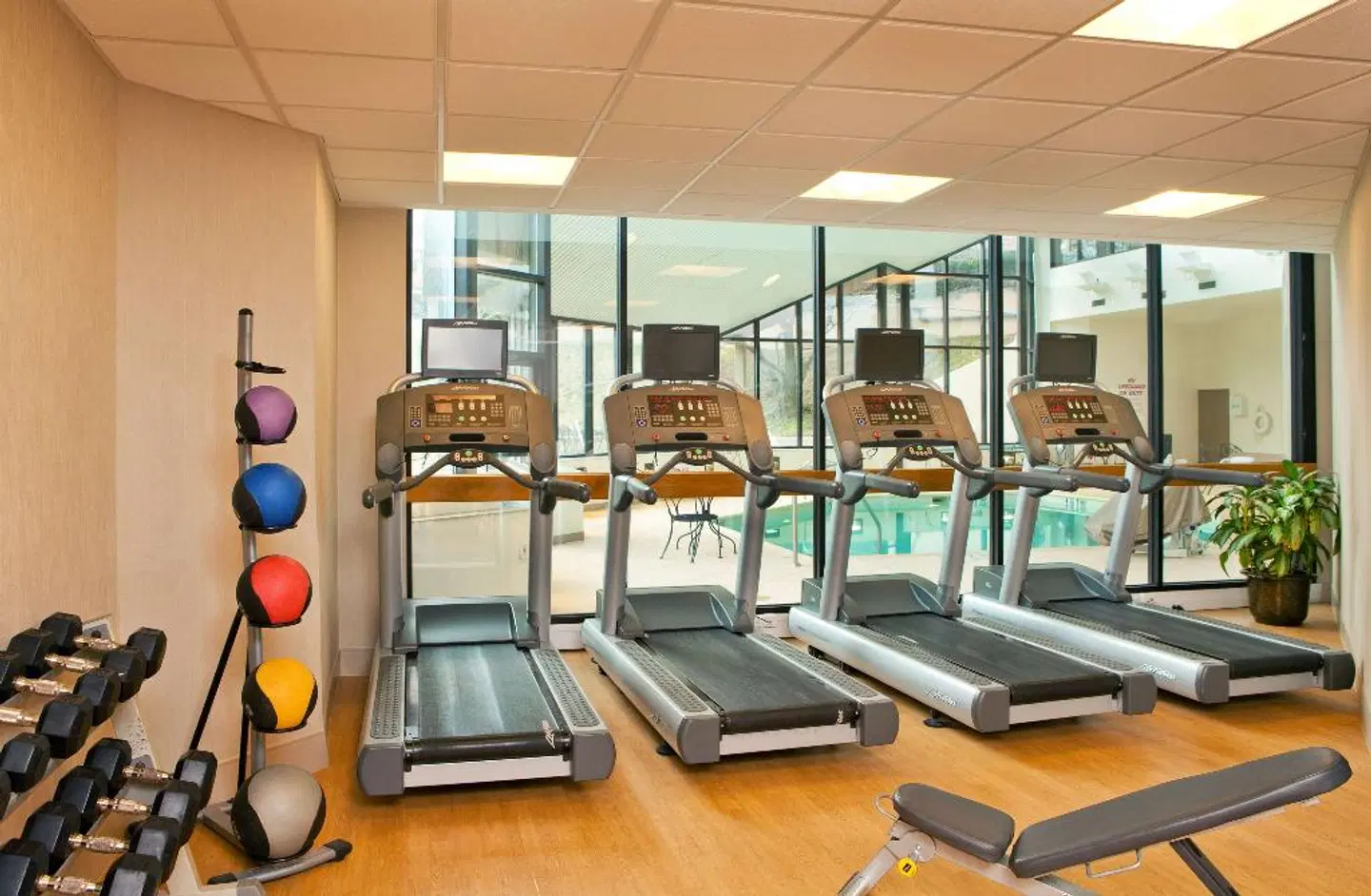 Sonesta White Plains Downtown SPORTS_AND_LEISURE