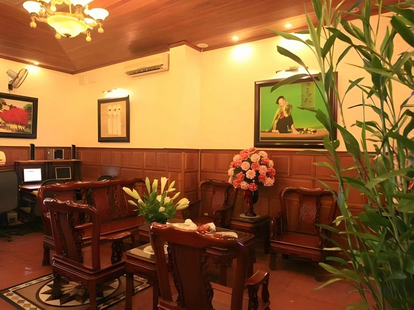 Lucky 2 Hotel - The Original Lucky Chain LOUNGE_LOBBY