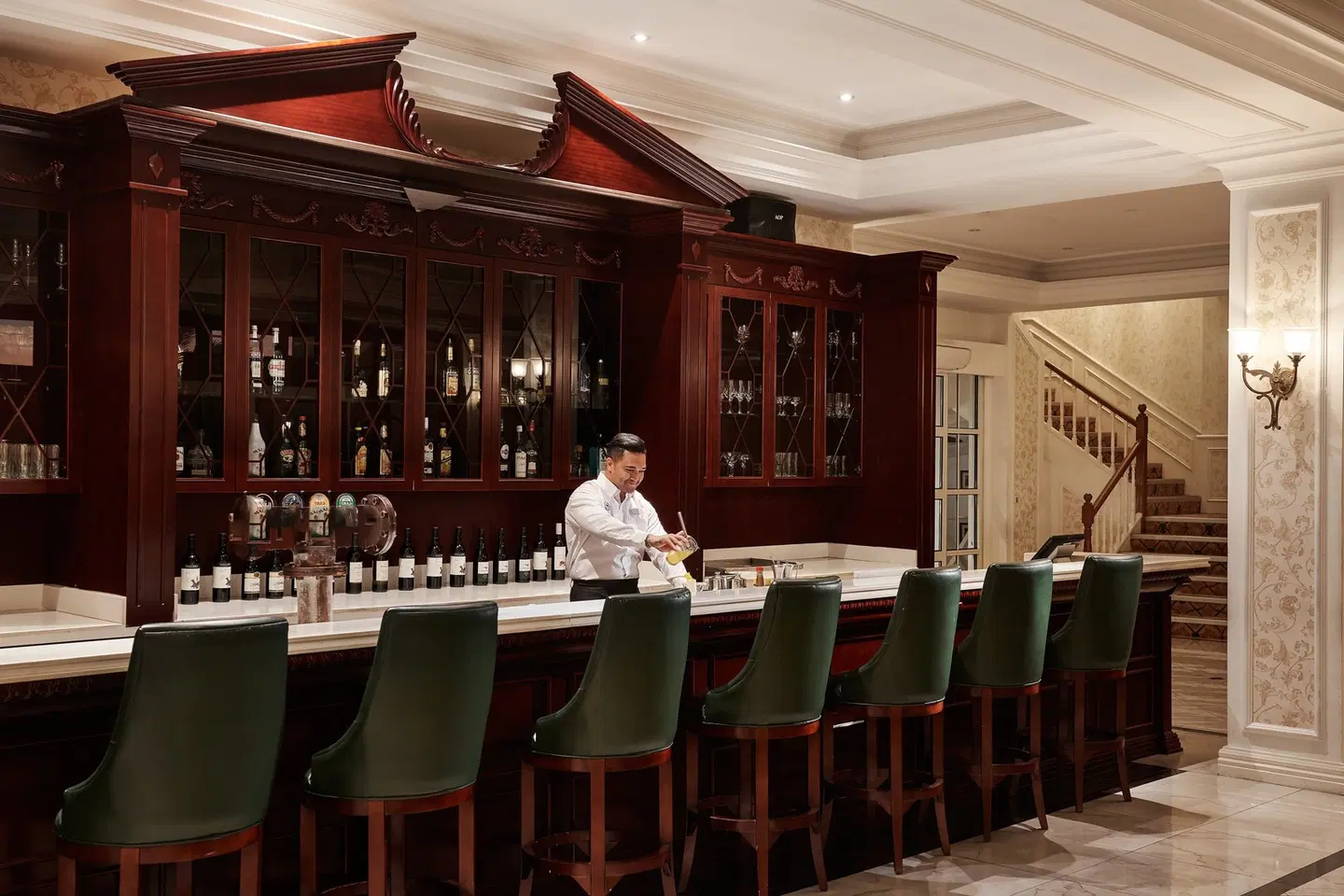 Sheraton Samoa Aggie Grey's Hotel & Bungalows Bar