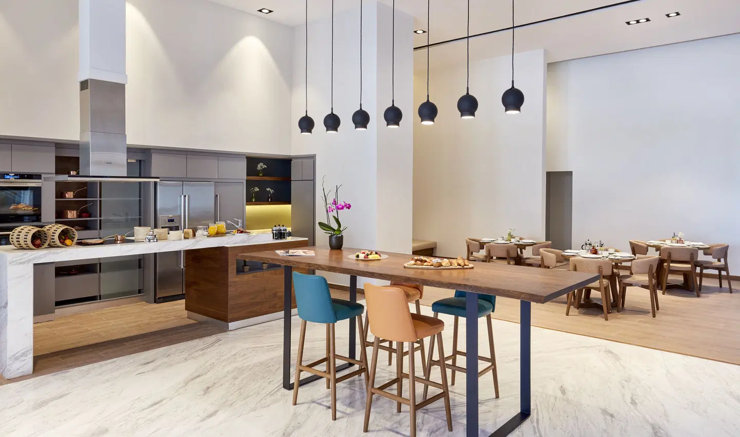 Staybridge Suites Doha Lusail by IHG Bar