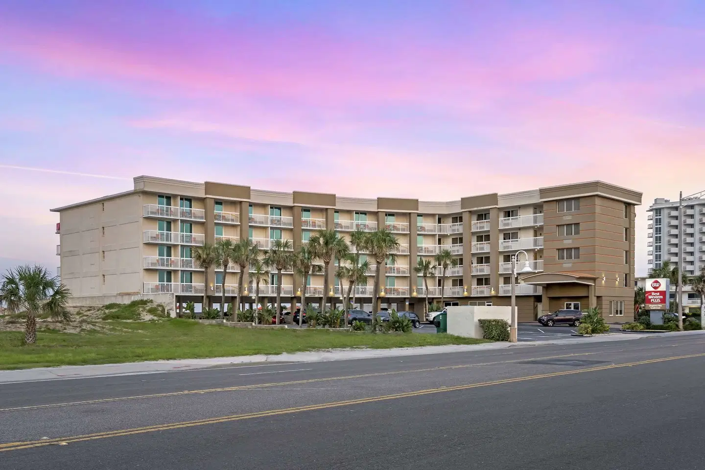 Best Western Plus Daytona Inn Seabreeze Oceanfront EXTERIOR
