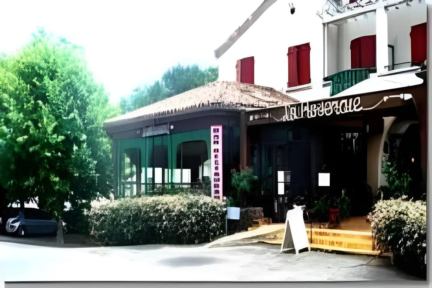 Hostellerie De La Roseraie EXTERIOR