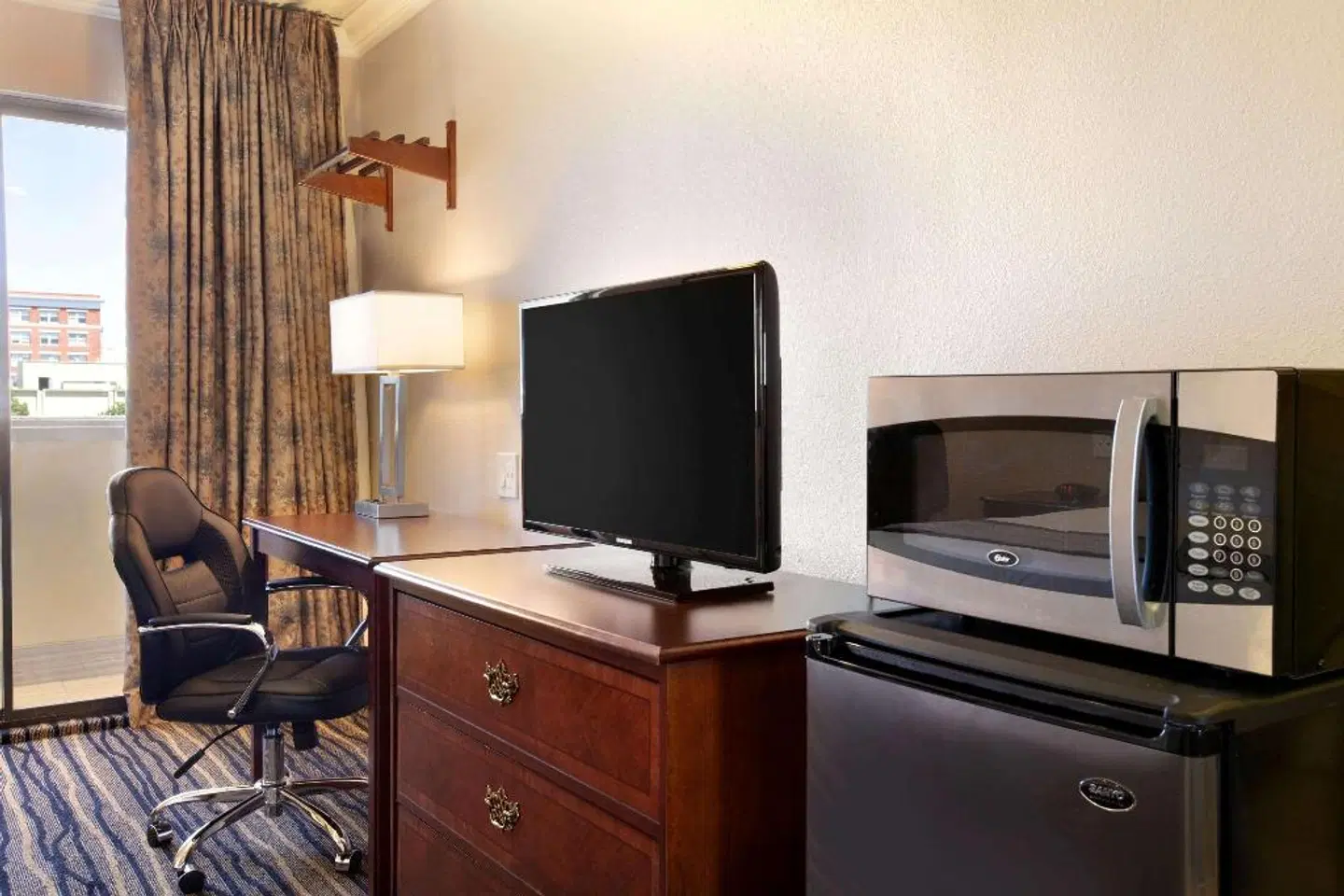 Days Inn by Wyndham Eureka CA ROOM_EXAMPLE