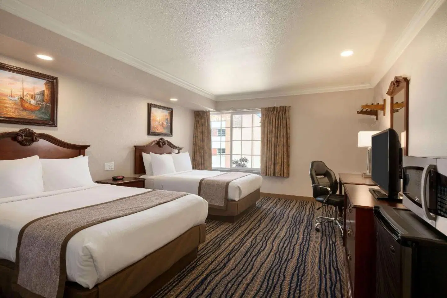 Days Inn by Wyndham Eureka CA ROOM_EXAMPLE