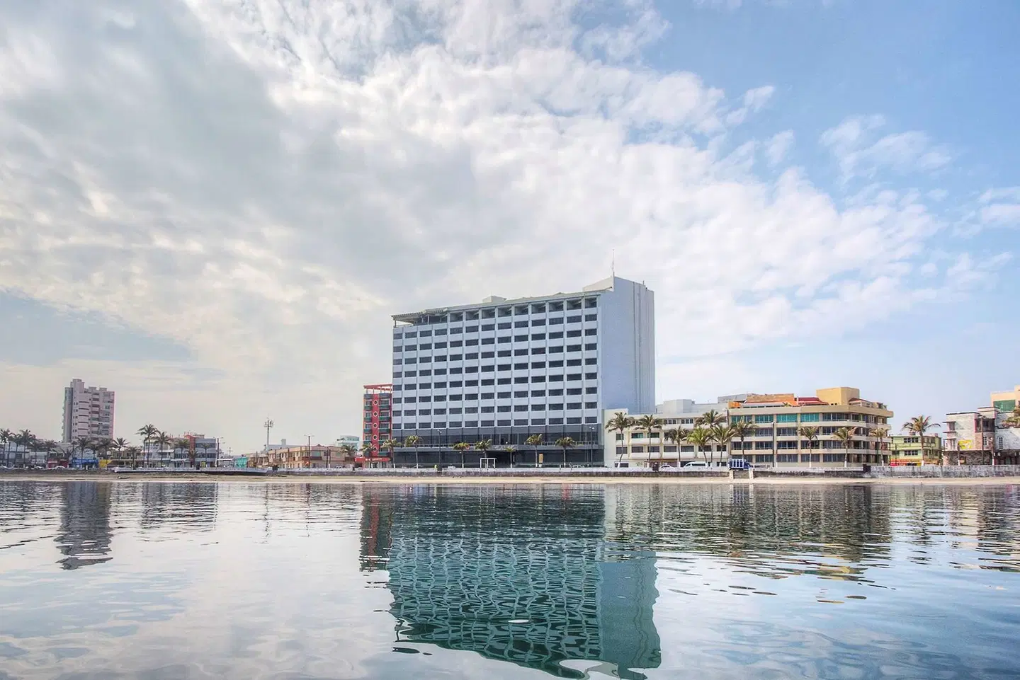 DoubleTree by Hilton Veracruz EXTERIOR