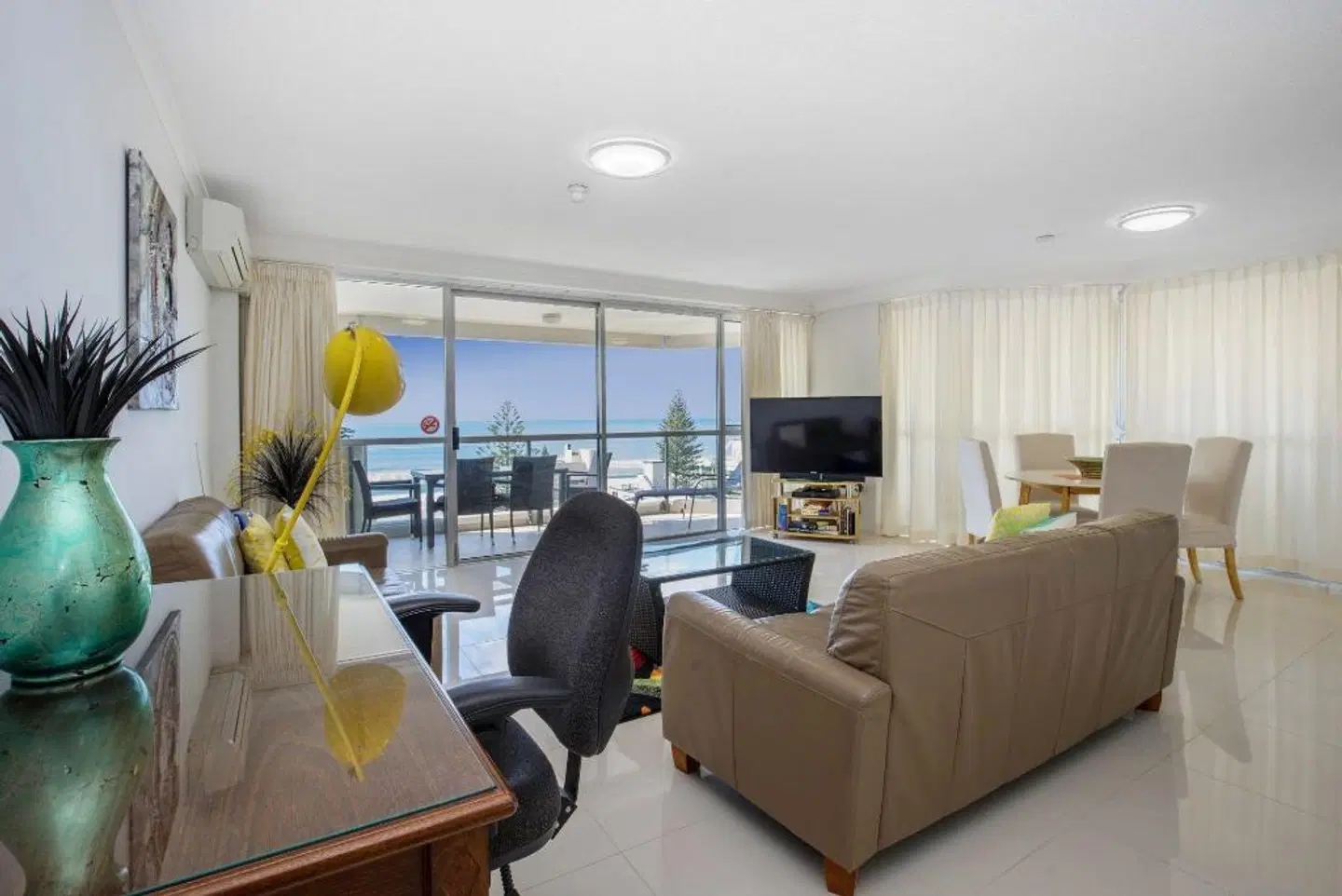 Baronnet Apartments LOUNGE_LOBBY