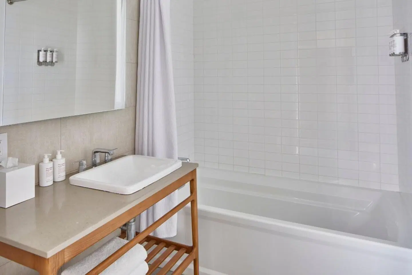 The Sarasota Modern Badezimmer
