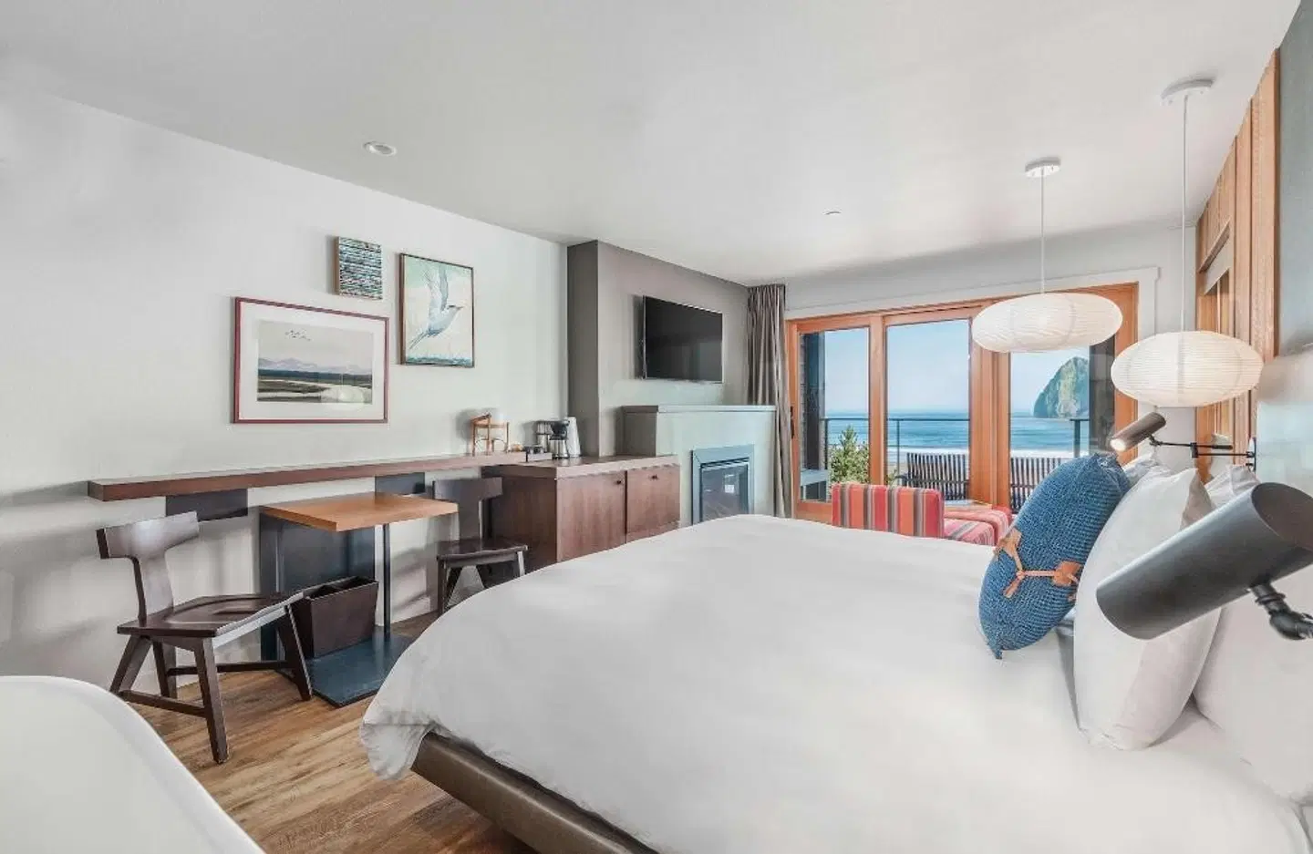 Headlands Coastal Lodge & Spa ROOM_EXAMPLE