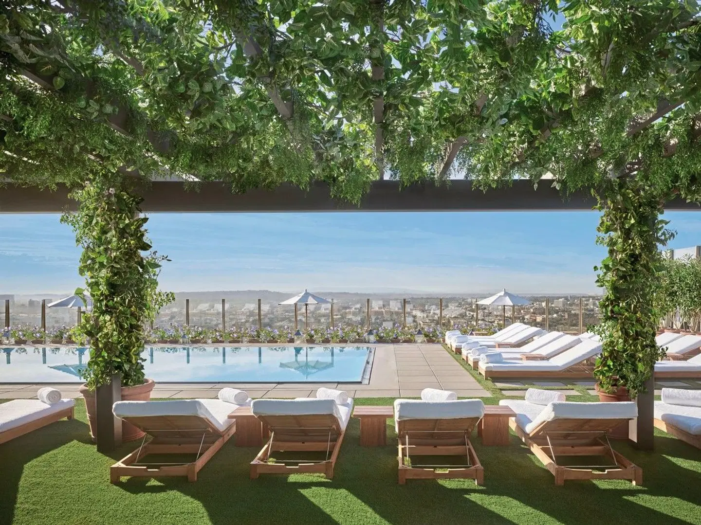 The West Hollywood EDITION OUTDOOR_POOL