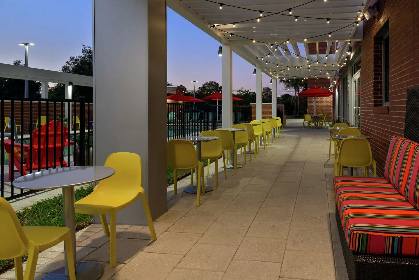 Home2 Suites by Hilton Orlando Near UCF Terrasse