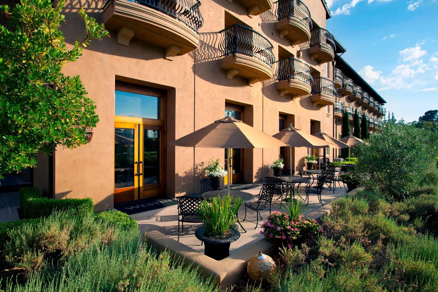 The Westin Sacramento EXTERIOR