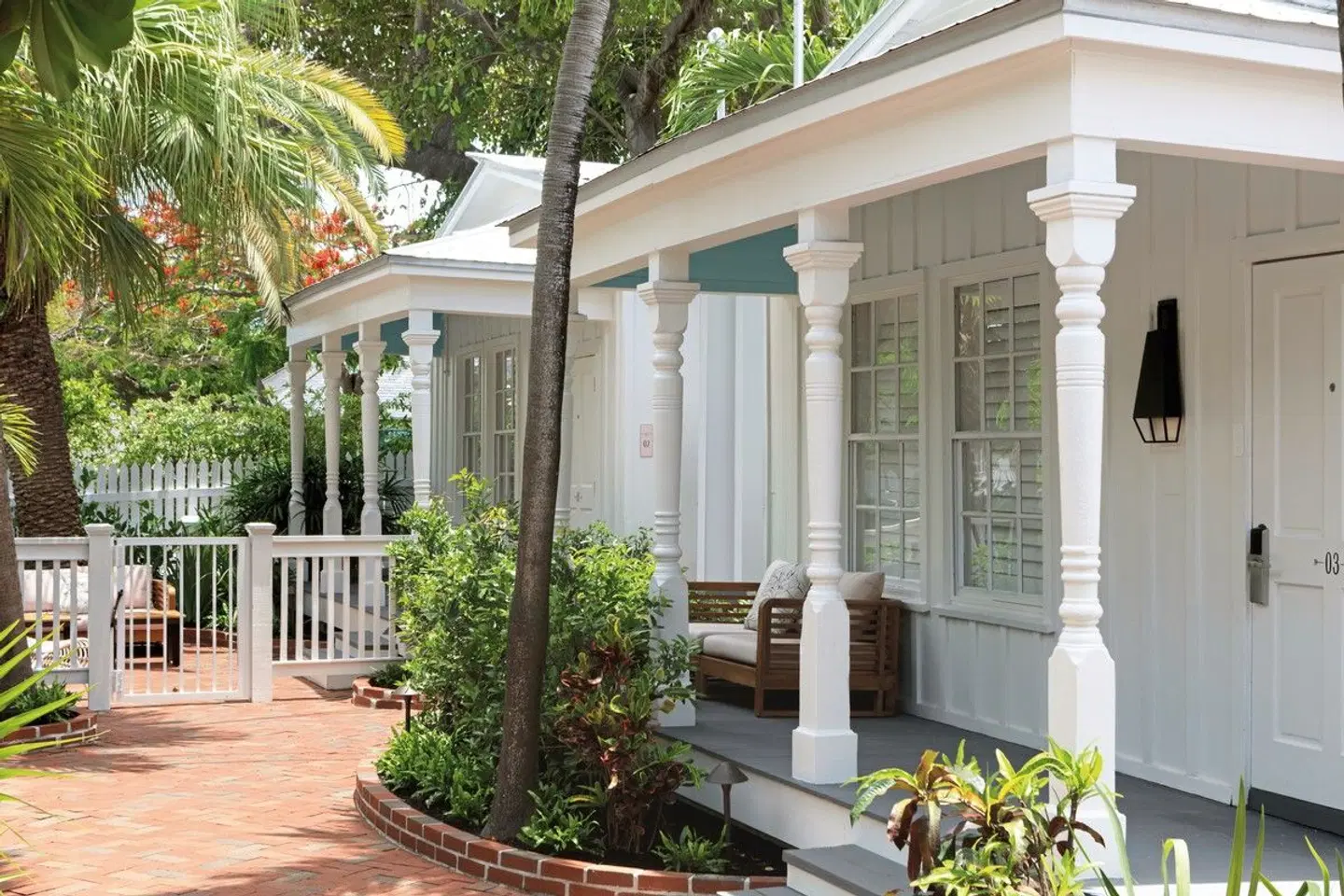 Lighthouse Hotel Key West EXTERIOR