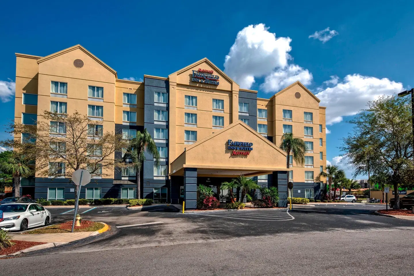 Fairfield by Marriott Inn & Suites Orlando Near Universal Orlando Resort EXTERIOR