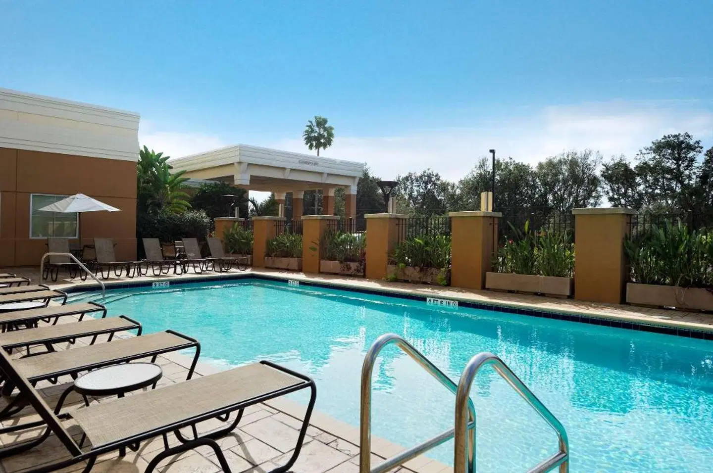 Embassy Suites by Hilton Tampa Brandon OUTDOOR_POOL