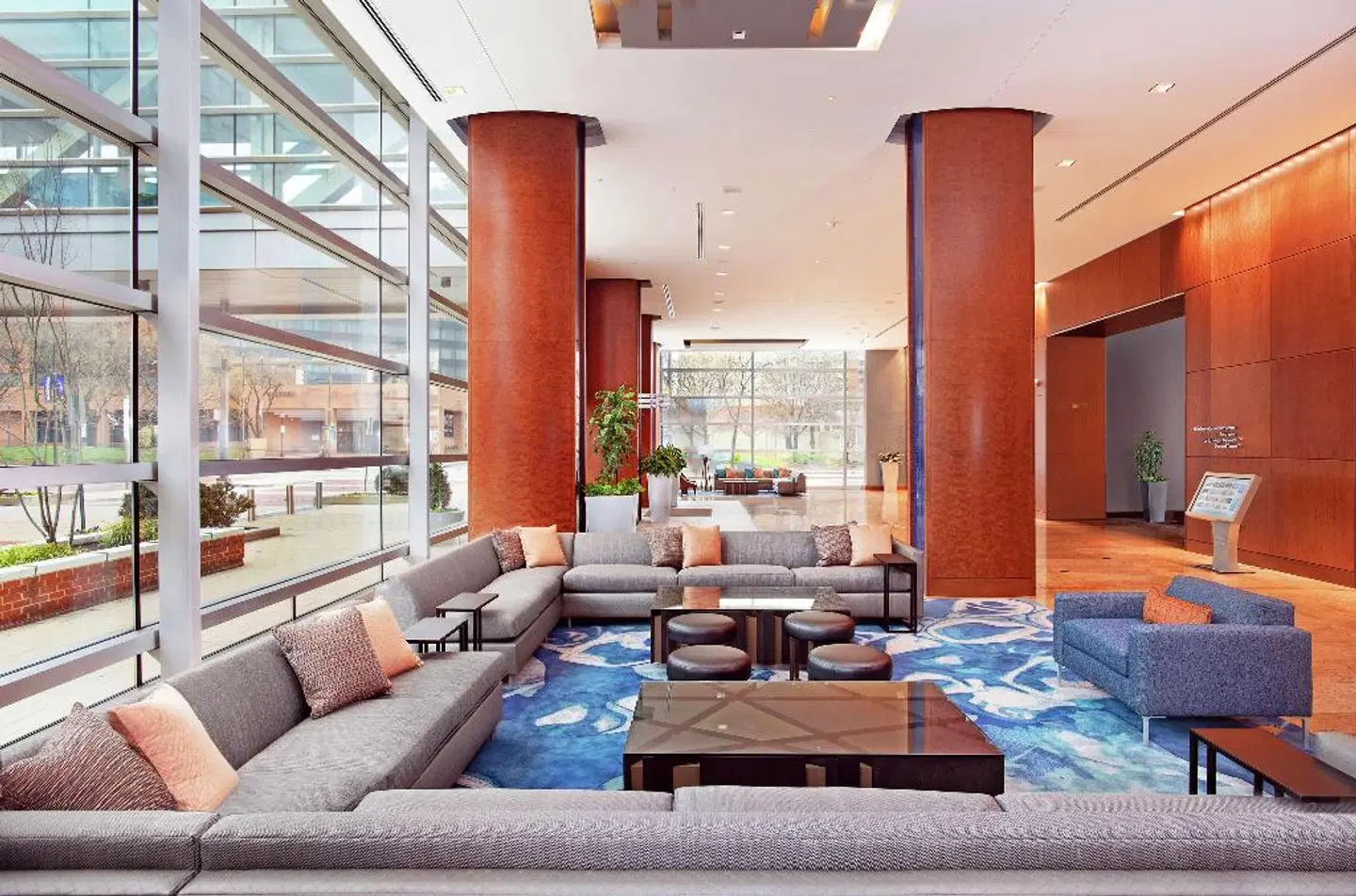 Hilton Baltimore Inner Harbor LOUNGE_LOBBY