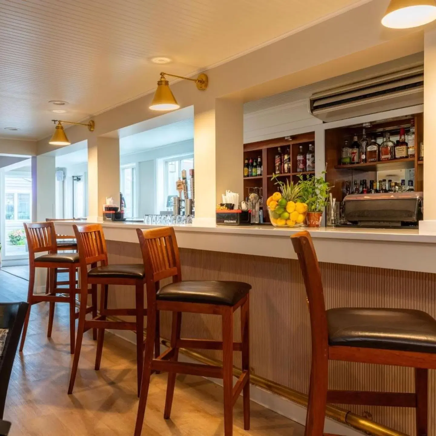 Meadowmere Resort Bar