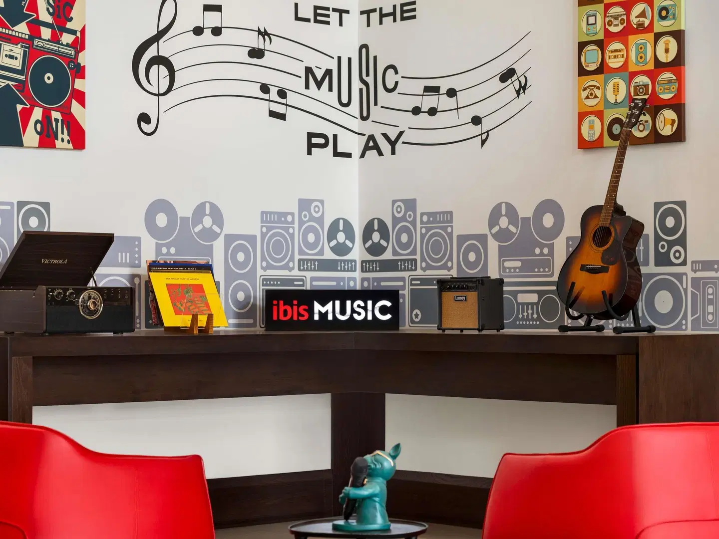 ibis Dubai Al Rigga Bar