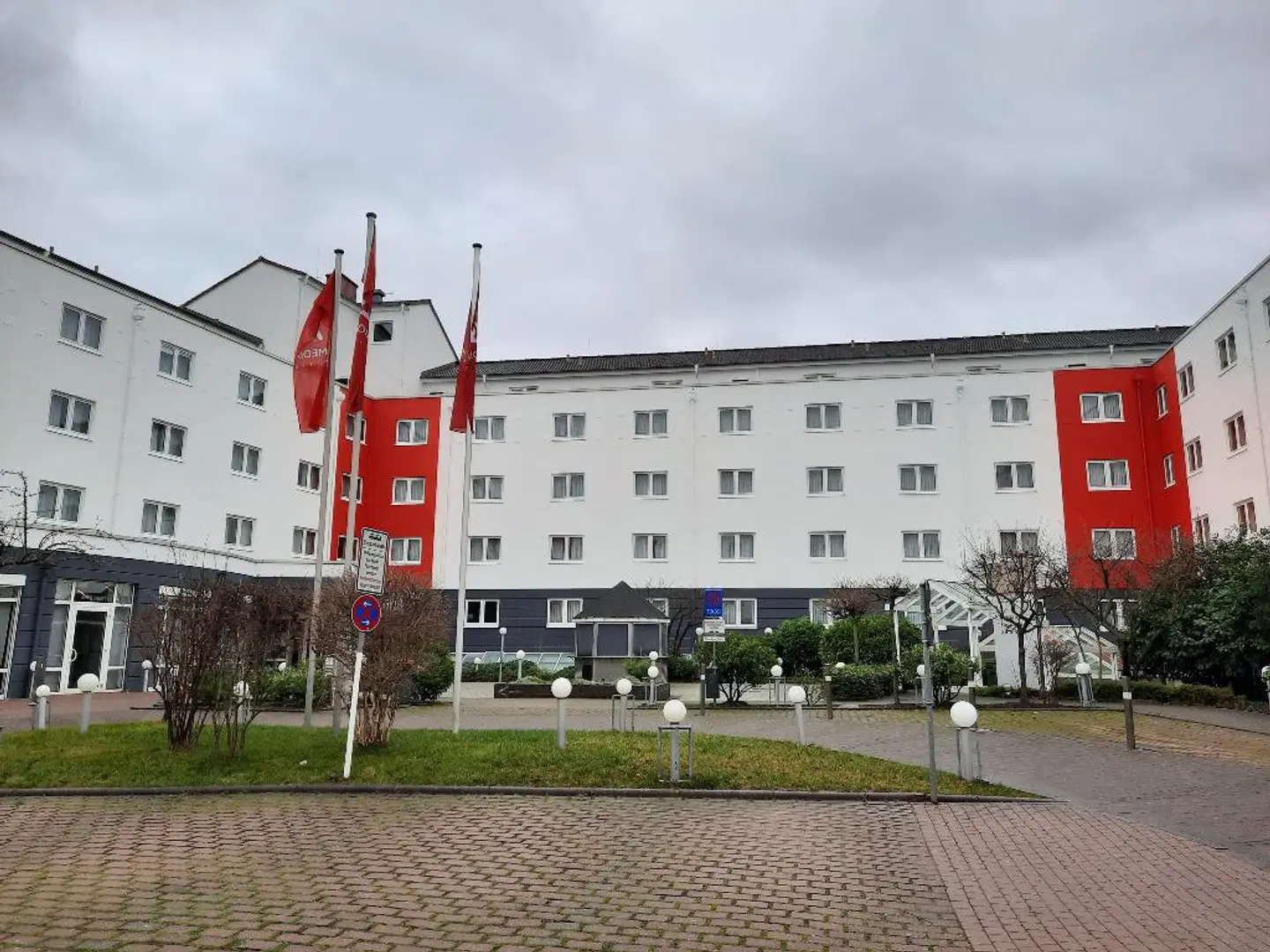 AMEDIA Hotel & Suites Frankfurt Airport EXTERIOR