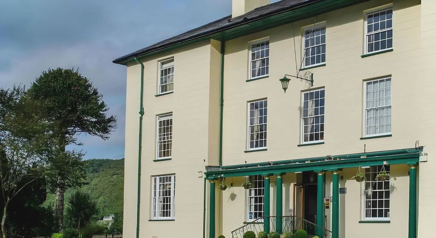 The Royal Victoria Hotel Snowdonia EXTERIOR