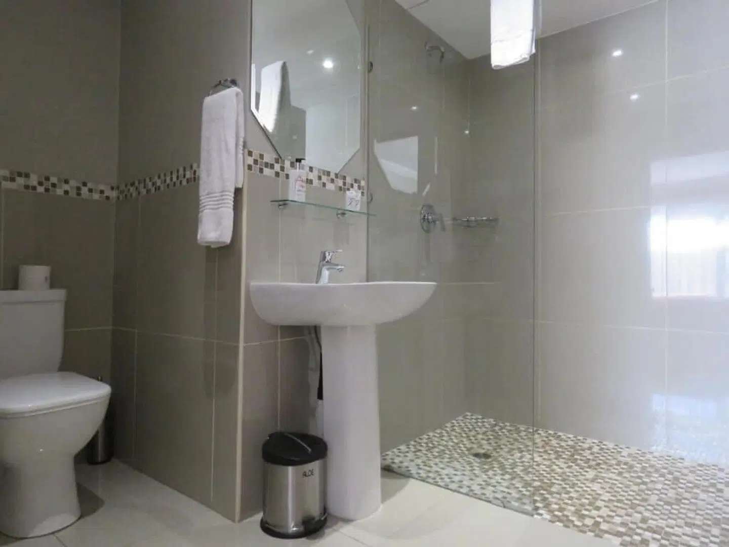 Abiento Guesthouse Badezimmer