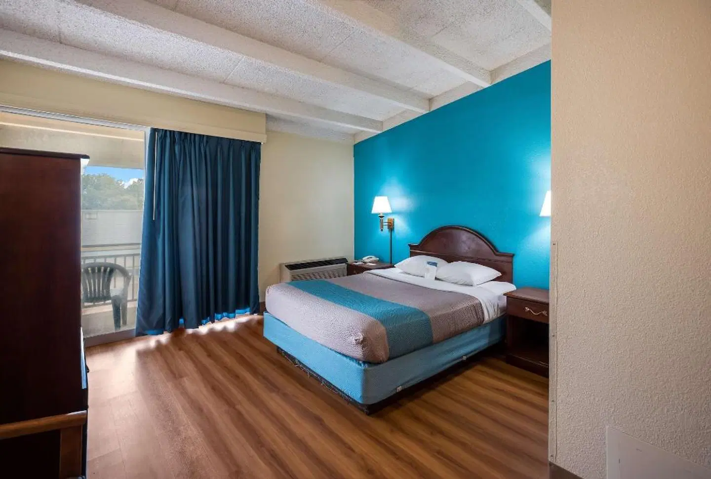 Motel 6 Philadelphia, PA - Northeast ROOM_EXAMPLE